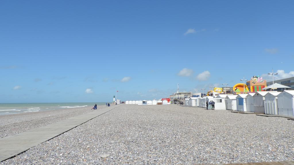 Esplanade Front De Mer 109 1Er Etage Lit Fait Wifi Taxe De Sejour Incluse Le Treport Bagian luar foto